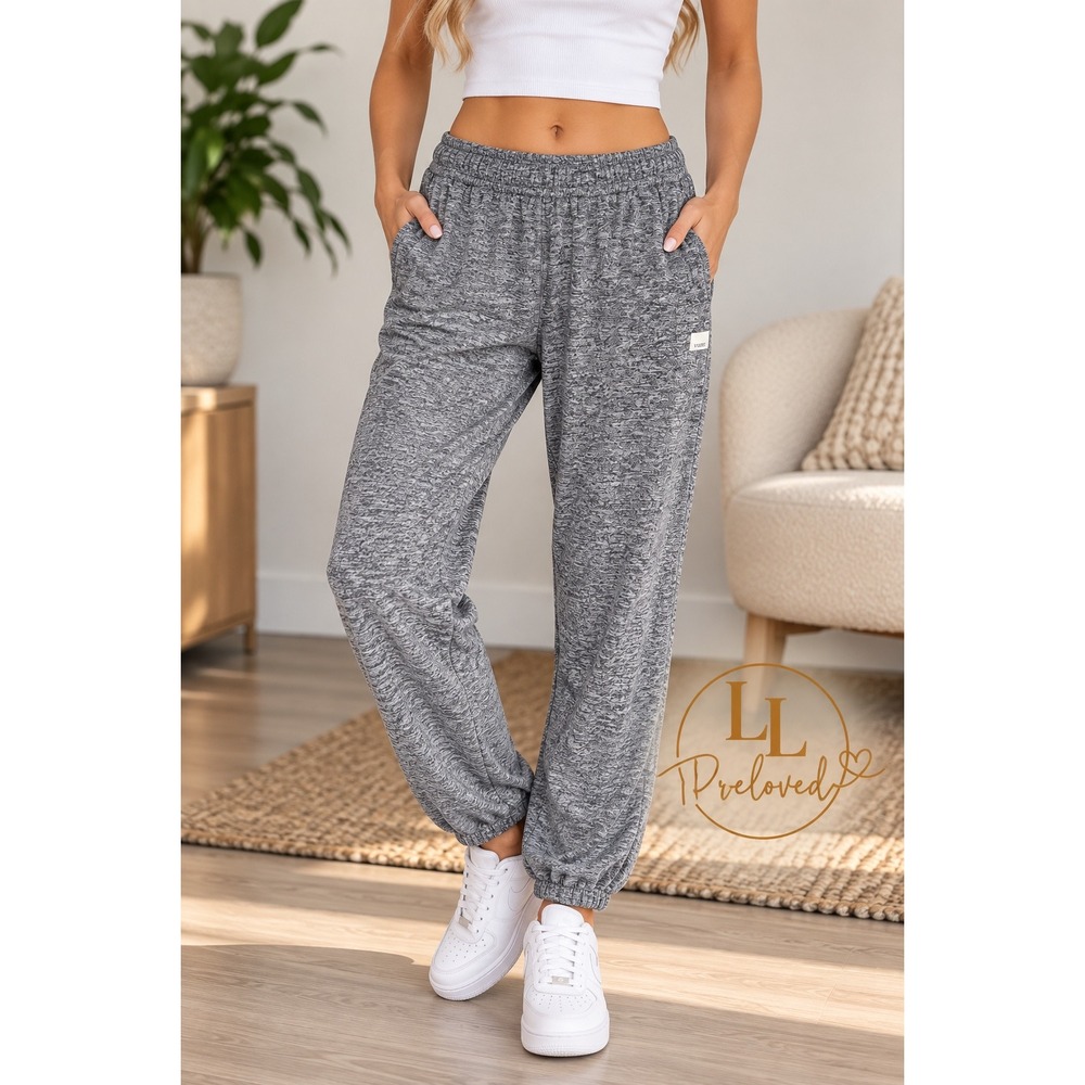 Vuori Performance Joggers Mens Small Grey Heathered Soft Athleisure Loungewear